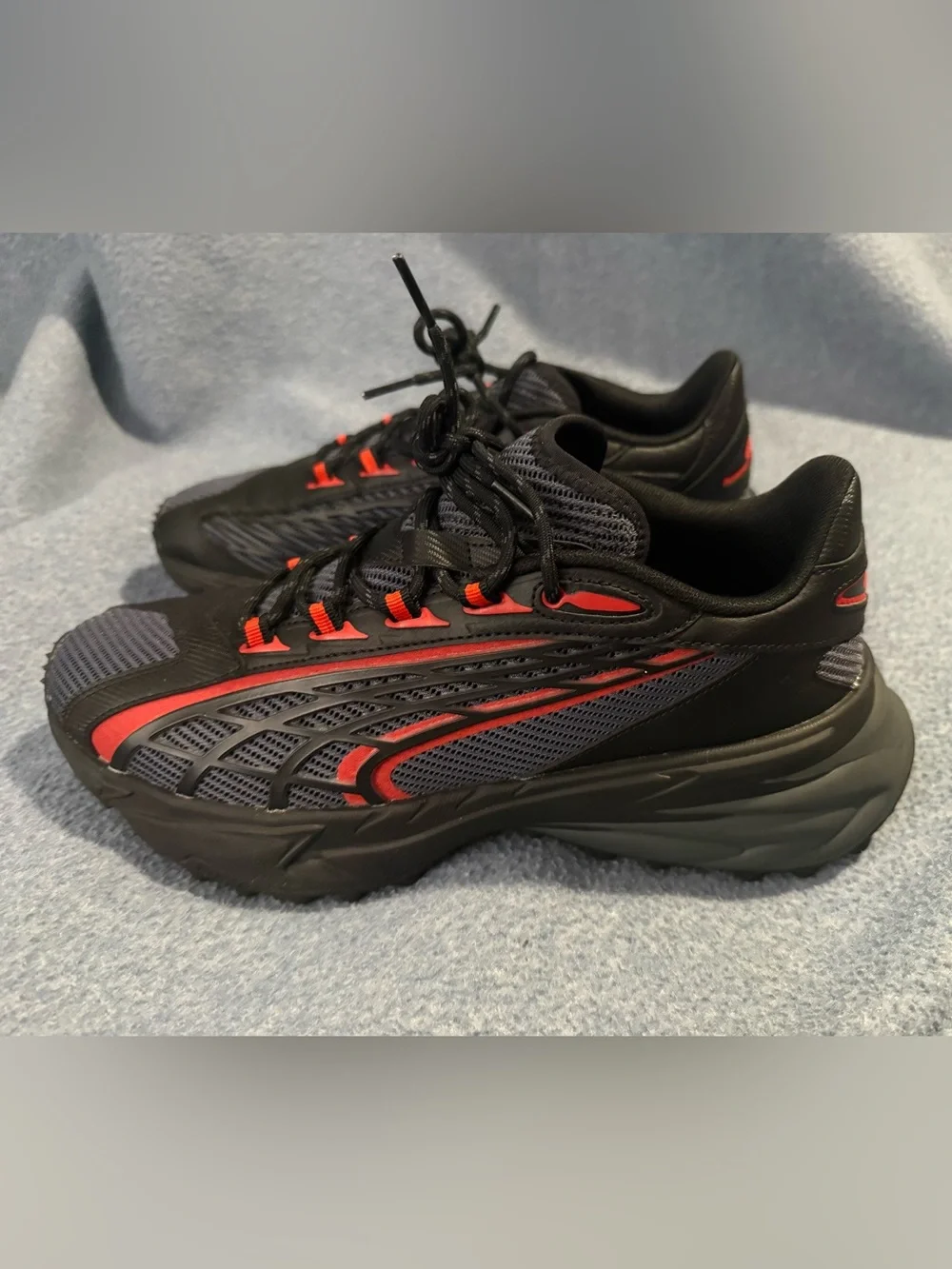 PUMA Fast-R / Trail Athletic Sneakers Black Red Mesh Men’s (Size 10)